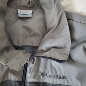 Columbia rain jacket Medium